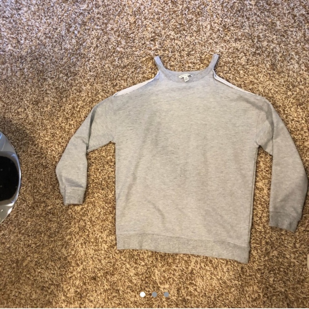 american eagle sweater with shoulder cut outs